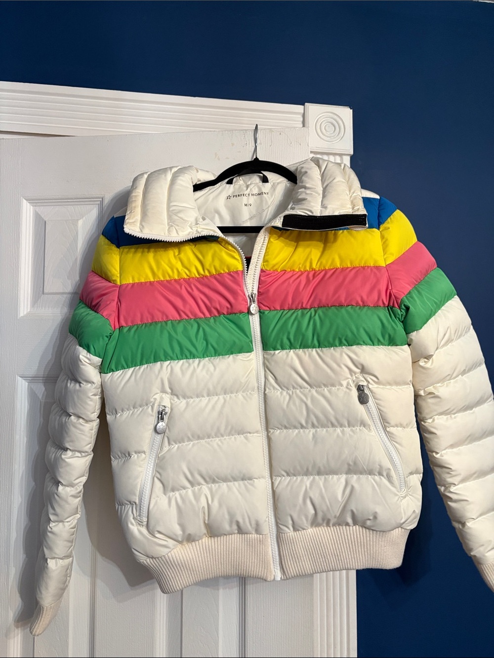 PERFECT MOMENT Queenie Jacket - size M - Picture 6 of 6